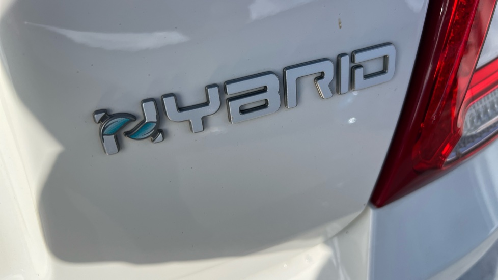 Fiat 500 1.0 Mild Hybrid Launch Edition 3dr Petrol Hatchback - Image 38