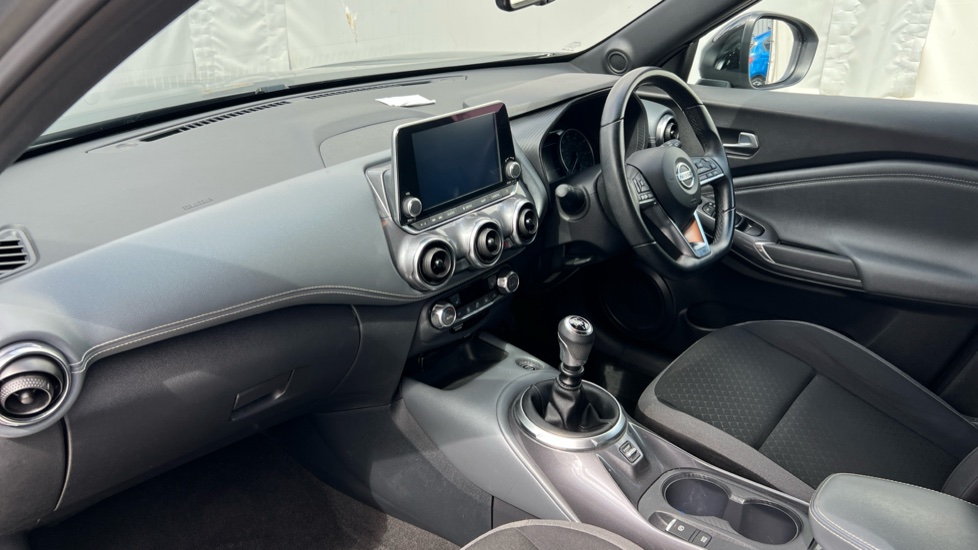 Nissan Juke 1.0 DiG-T 114 N-Connecta 5dr Petrol Hatchback - Image 9