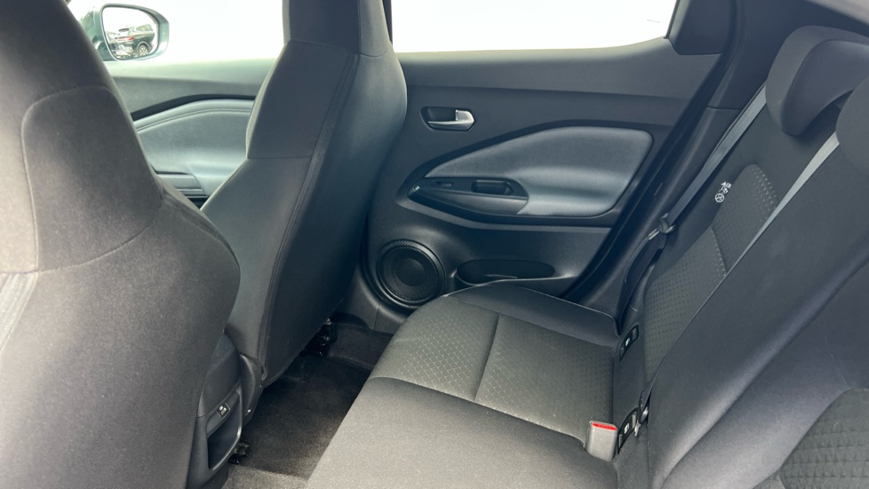 Nissan Juke 1.0 DiG-T 114 N-Connecta 5dr Petrol Hatchback - Image 16