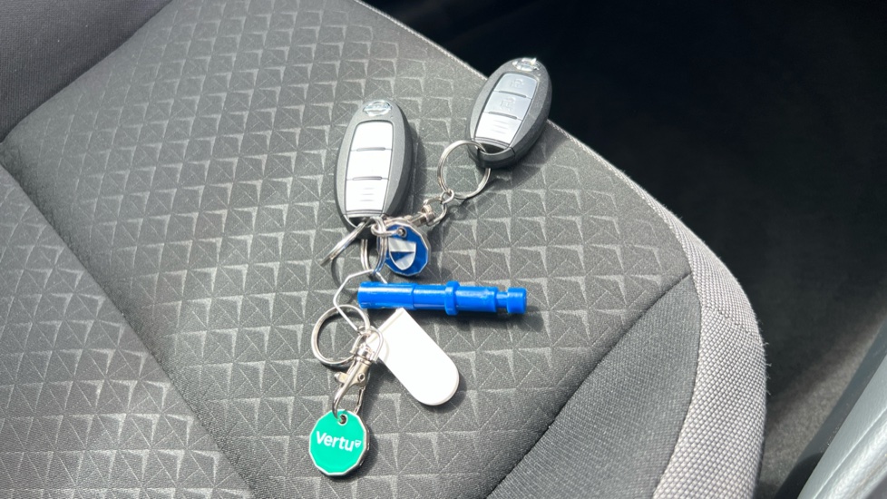 Nissan Juke 1.0 DiG-T 114 N-Connecta 5dr Petrol Hatchback - Image 20