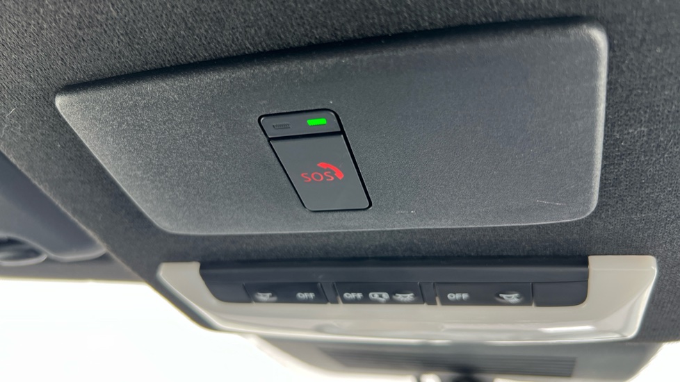 Nissan Juke 1.0 DiG-T 114 N-Connecta 5dr Petrol Hatchback - Image 32