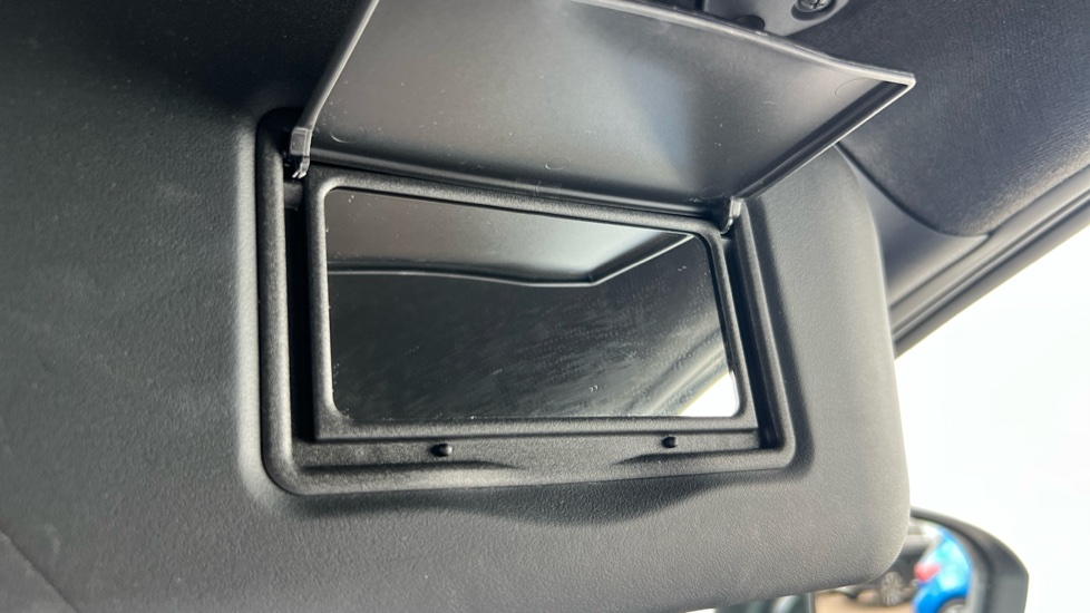 Nissan Juke 1.0 DiG-T 114 N-Connecta 5dr Petrol Hatchback - Image 33