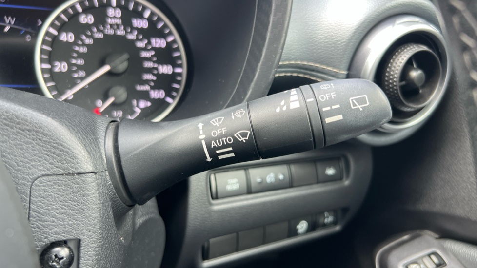 Nissan Juke 1.0 DiG-T 114 N-Connecta 5dr Petrol Hatchback - Image 37