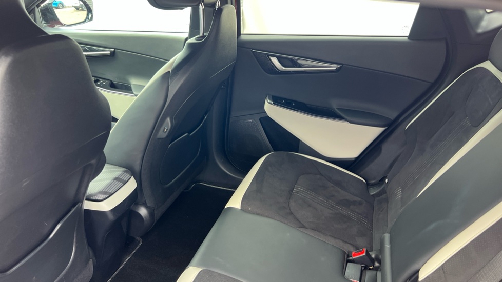 Kia EV6 166kW GT Line S 77.4kWh 5dr Auto Electric Estate - Image 16