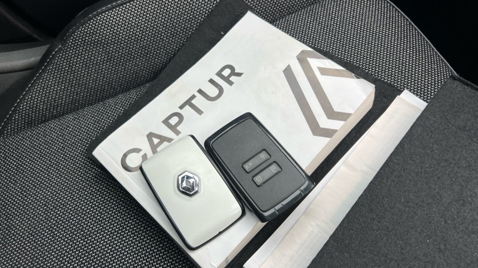 Renault Captur 1.0 TCE 90 SE Edition 5dr Petrol Hatchback - Image 19