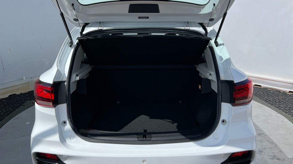 MG ZS 130kW Trophy EV 51kWh 5dr Auto Electric Hatchback - Image 4