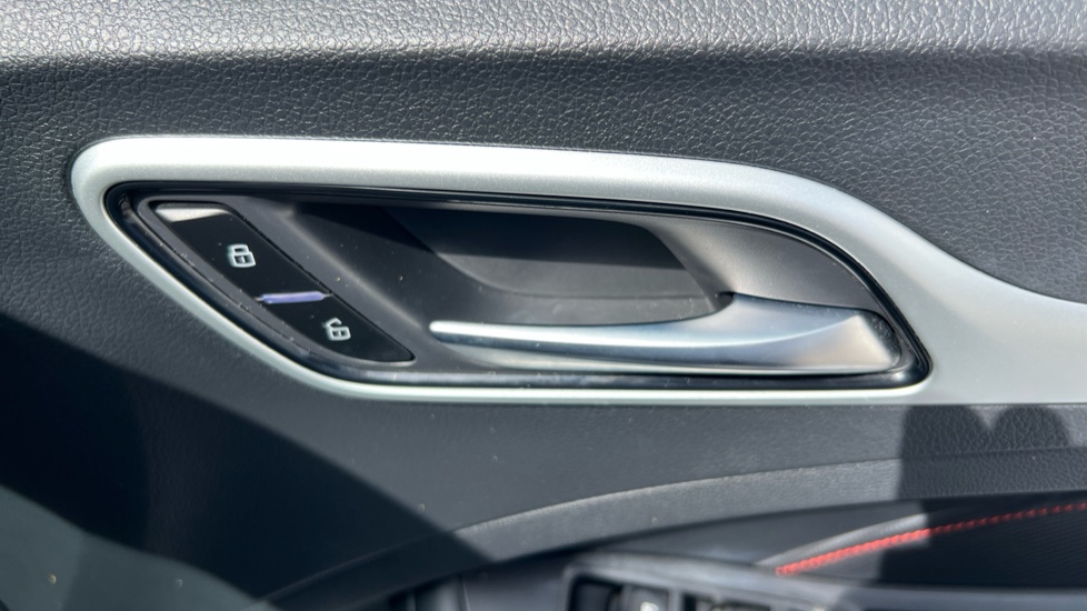 MG ZS 130kW Trophy EV 51kWh 5dr Auto Electric Hatchback - Image 40