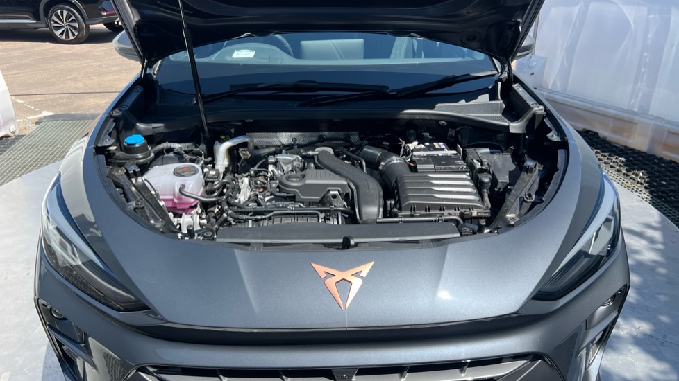 CUPRA Terramar 1.5 eTSI 150 V2 5dr DSG Petrol Hatchback - Image 8