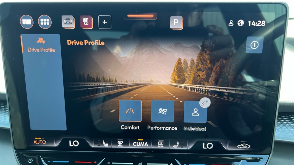 CUPRA Terramar 1.5 eTSI 150 V2 5dr DSG Petrol Hatchback - Image 24