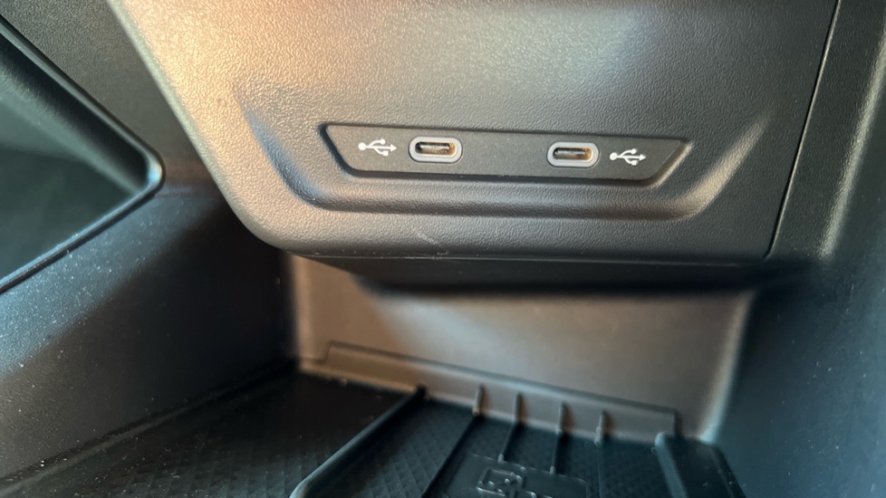 CUPRA Terramar 1.5 eTSI 150 V2 5dr DSG Petrol Hatchback - Image 32