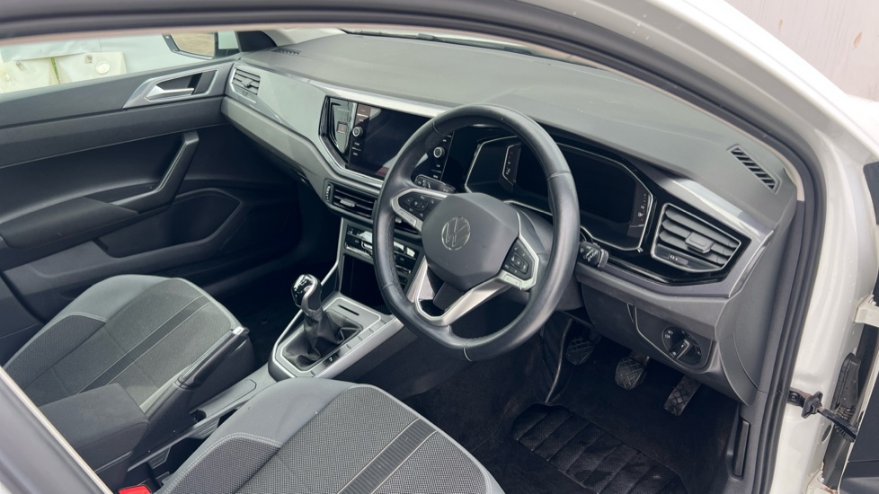 Volkswagen Polo 1.0 TSI Style 5dr Petrol Hatchback - Image 11