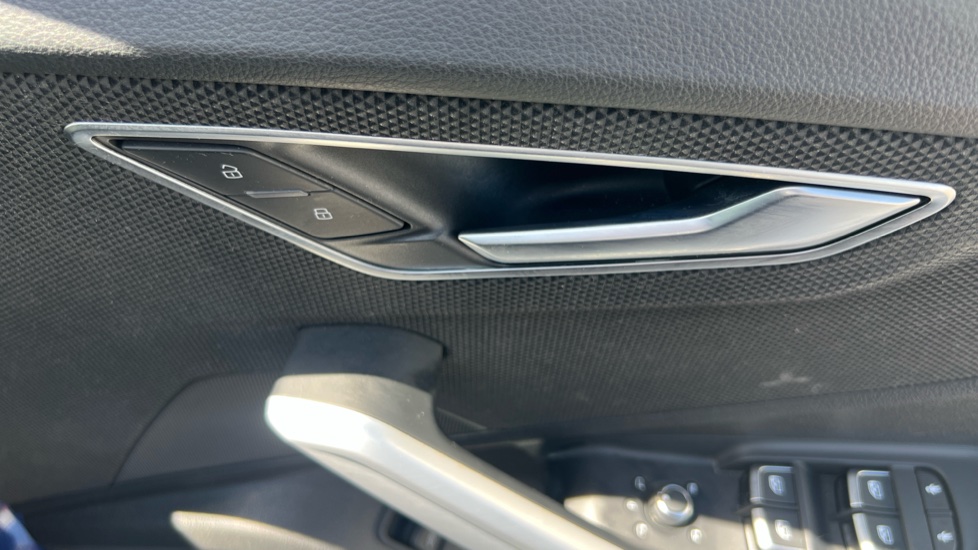 Audi Q2 35 TFSI S Line 5dr S Tronic Petrol Estate - Image 39