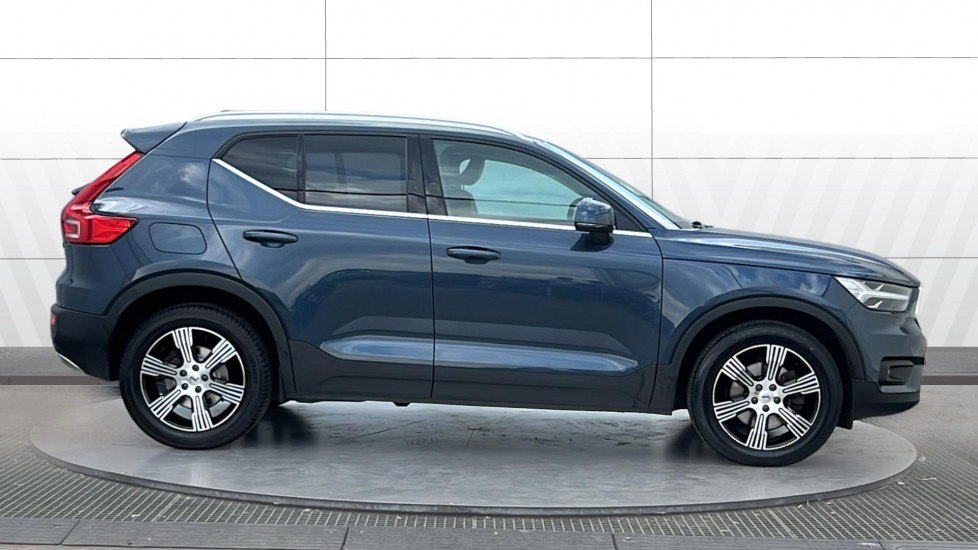 Volvo XC40 2.0 B4P Inscription 5dr AWD Auto Petrol Estate - Image 5