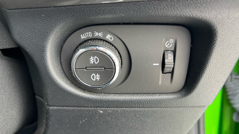 Vauxhall Mokka 100kW Ultimate 50kWh 5dr Auto Electric Hatchback - Image 39