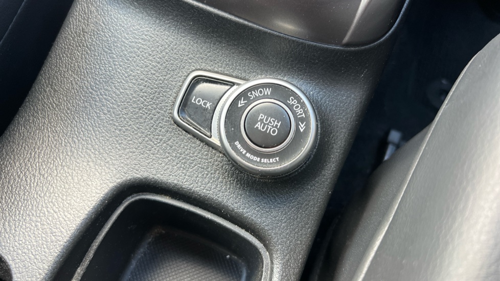 Suzuki S-Cross 1.4 Boosterjet 48V Hybrid Ultra ALLGRIP 5dr Petrol Hatchback - Image 32
