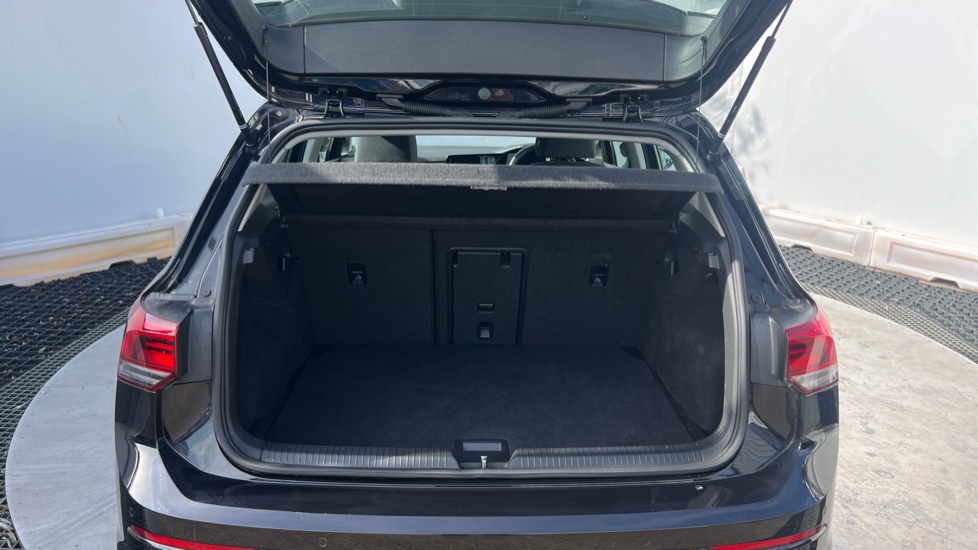 Volkswagen Golf 1.5 TSI Life 5dr Petrol Hatchback - Image 4