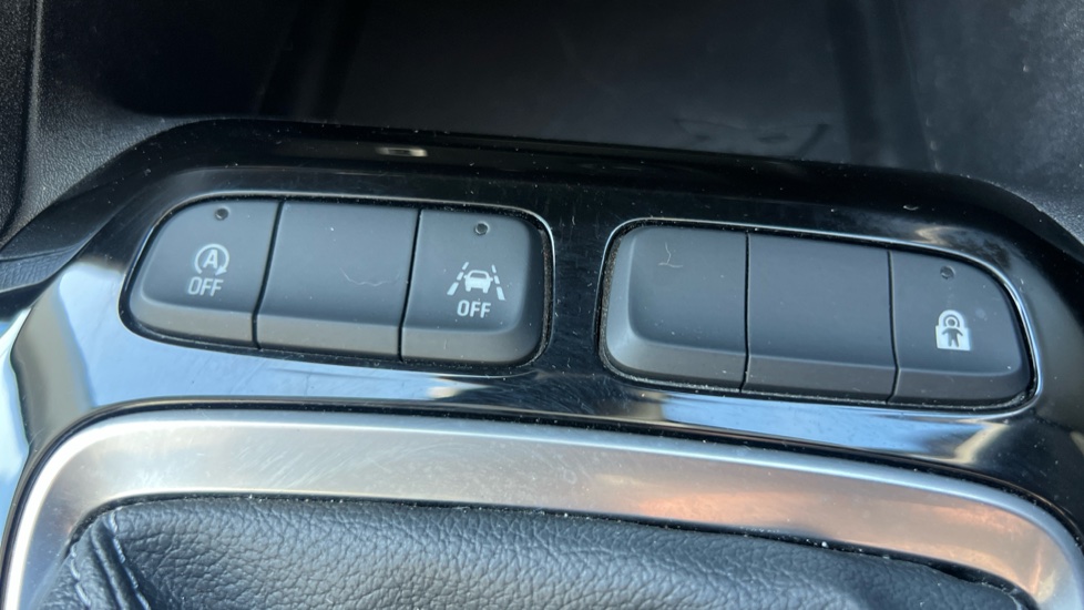 Vauxhall Corsa 1.2 Design 5dr Petrol Hatchback - Image 29