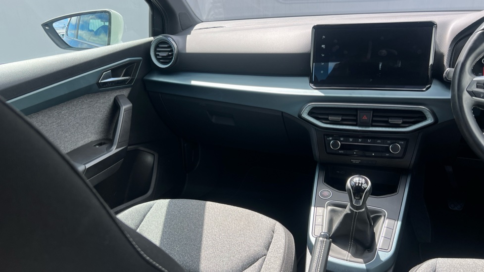 SEAT Arona 1.0 TSI 110 XPERIENCE 5dr Petrol Hatchback - Image 14