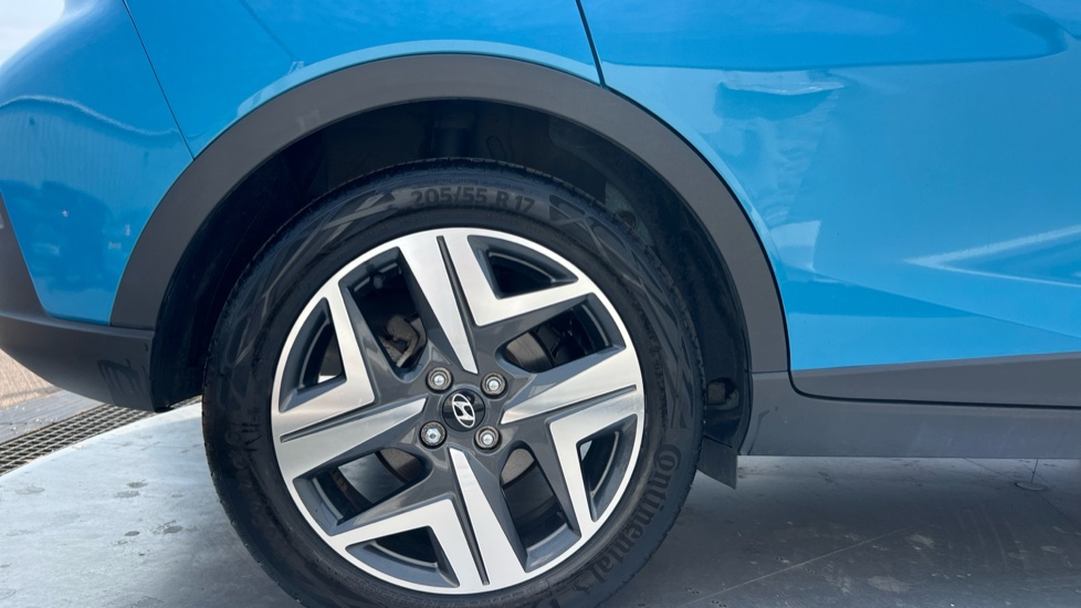 Hyundai BAYON 1.0 TGDi 48V MHEV Ultimate 5dr DCT Petrol Hatchback - Image 7