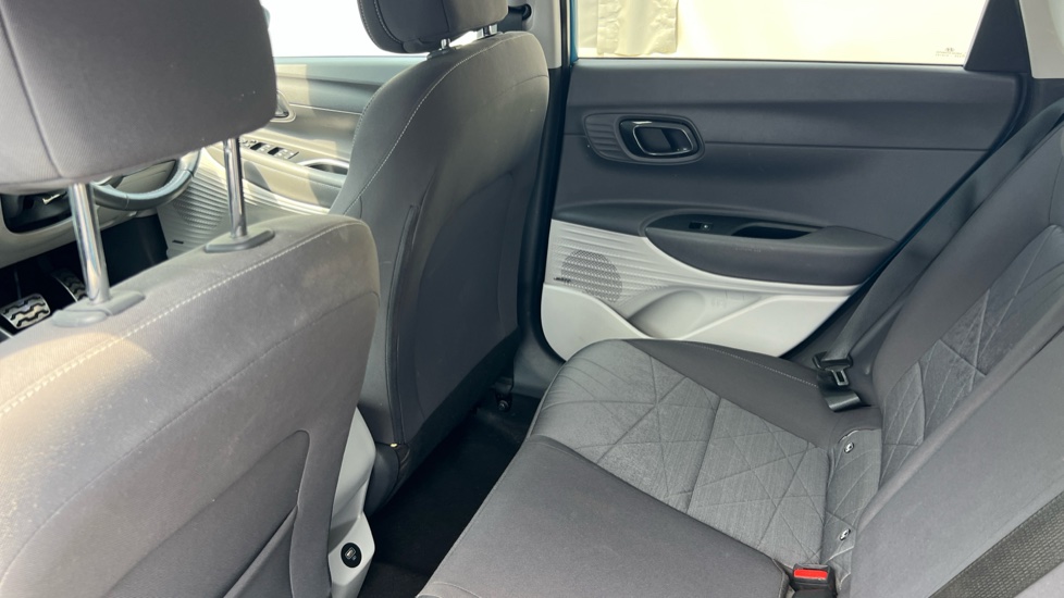 Hyundai BAYON 1.0 TGDi 48V MHEV Ultimate 5dr DCT Petrol Hatchback - Image 16