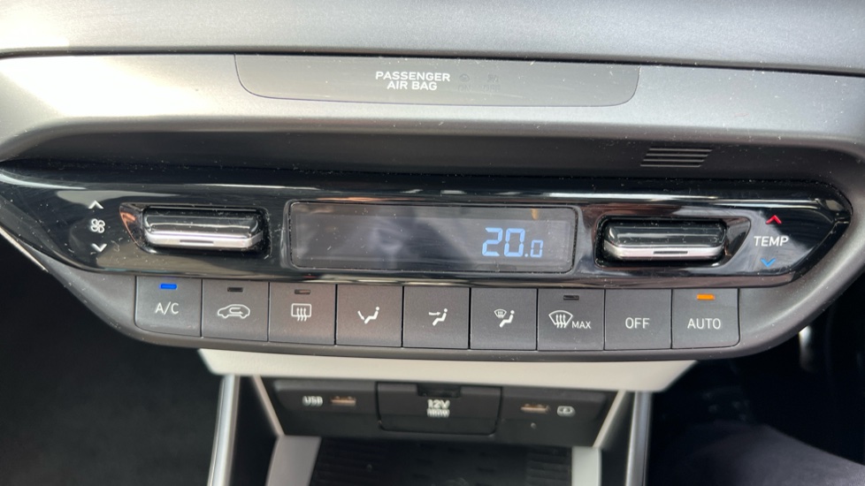 Hyundai BAYON 1.0 TGDi 48V MHEV Ultimate 5dr DCT Petrol Hatchback - Image 27