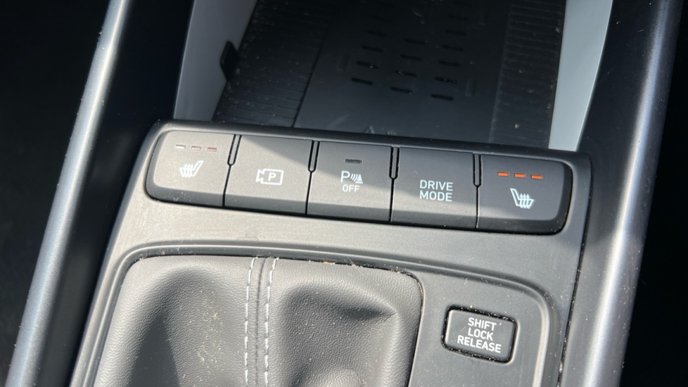 Hyundai BAYON 1.0 TGDi 48V MHEV Ultimate 5dr DCT Petrol Hatchback - Image 29