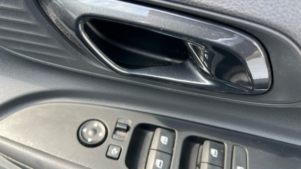 Hyundai BAYON 1.0 TGDi 48V MHEV Ultimate 5dr DCT Petrol Hatchback - Image 37