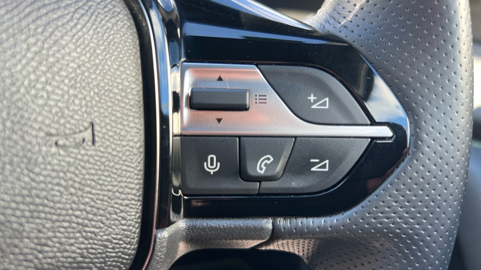 Peugeot 408 1.2 PureTech GT 5dr EAT8 Petrol Hatchback - Image 34