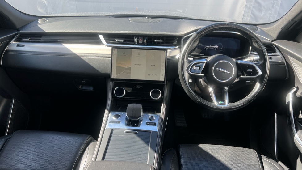 Jaguar F-Pace 2.0 D200 R-Dynamic S 5dr Auto AWD Diesel Estate - Image 10