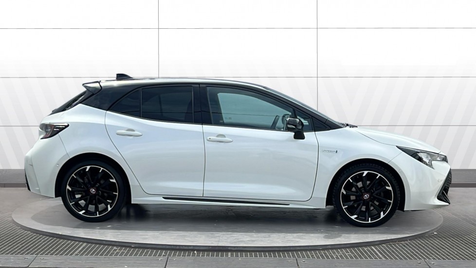 Toyota Corolla 2.0 VVT-i Hybrid GR Sport 5dr CVT Hybrid Hatchback - Image 5