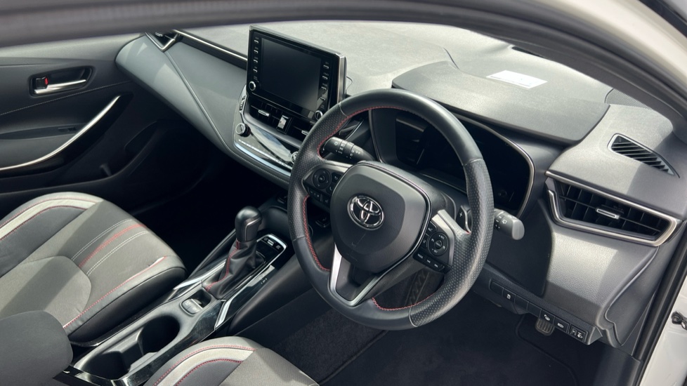 Toyota Corolla 2.0 VVT-i Hybrid GR Sport 5dr CVT Hybrid Hatchback - Image 11