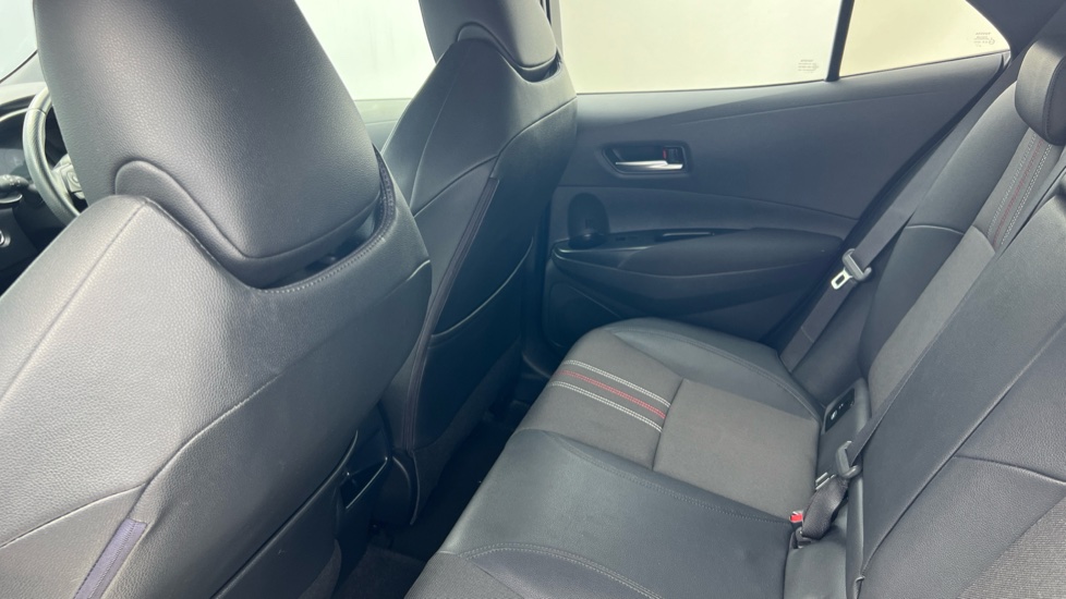 Toyota Corolla 2.0 VVT-i Hybrid GR Sport 5dr CVT Hybrid Hatchback - Image 16