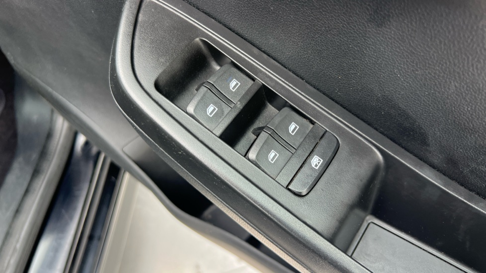 MG MG3 1.5 VTi-TECH Exclusive 5dr [Navigation] Petrol Hatchback - Image 35