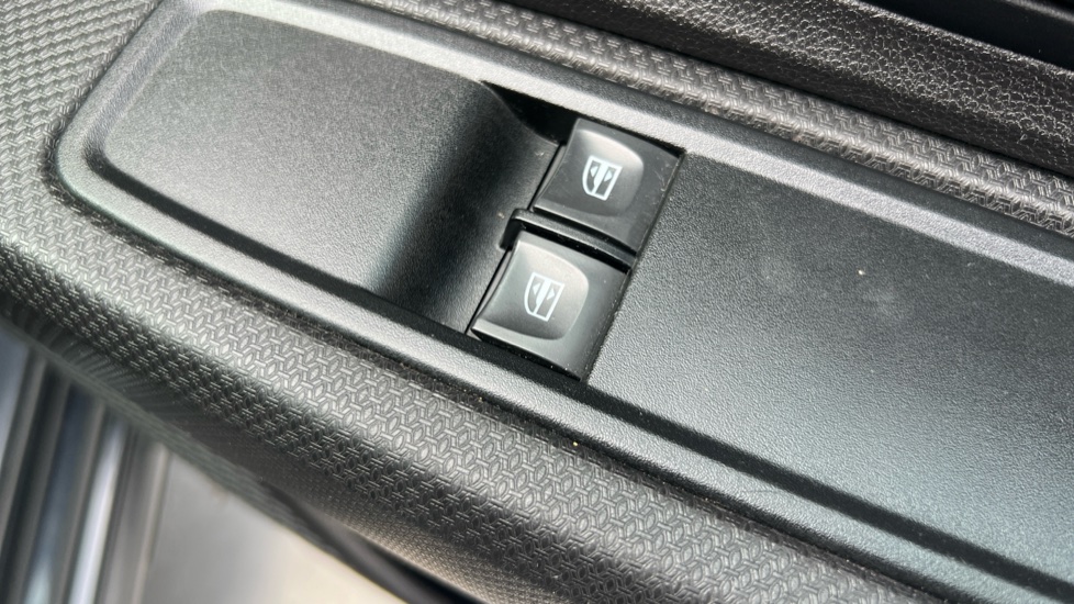 Dacia Sandero Stepway 1.0 TCe Essential 5dr Petrol Hatchback - Image 35