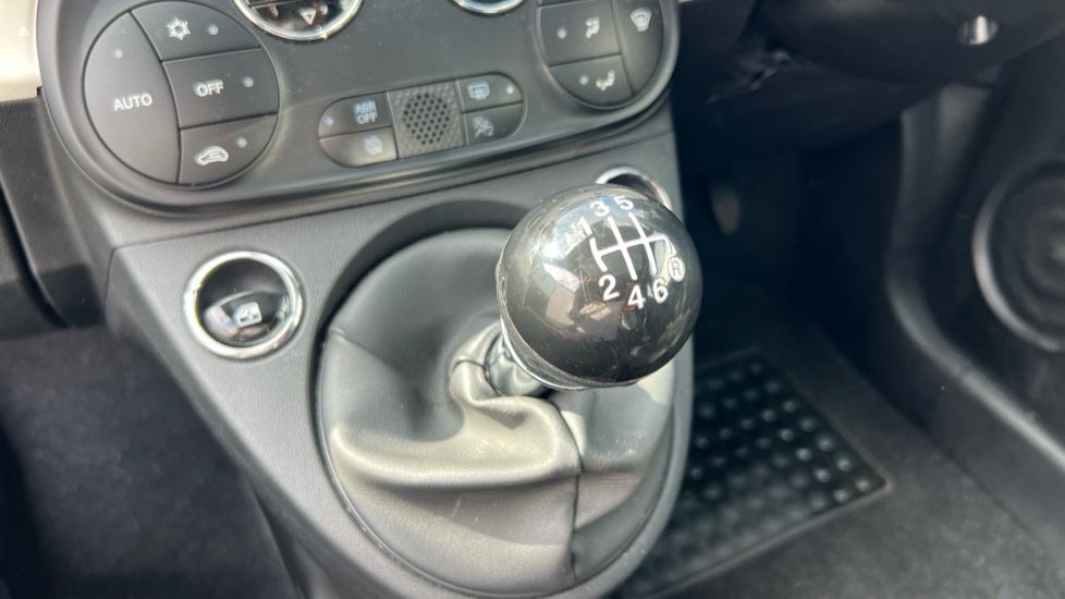 Fiat 500 1.0 Mild Hybrid Top 3dr Petrol Hatchback - Image 13