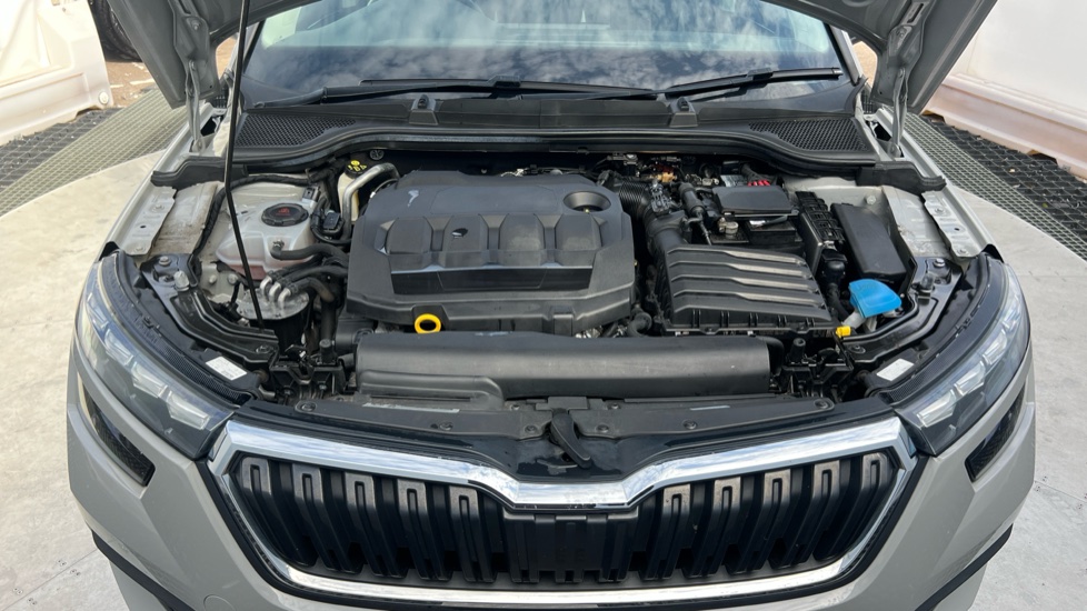 Skoda Kamiq 1.6 TDI SE L 5dr DSG Diesel Hatchback - Image 8