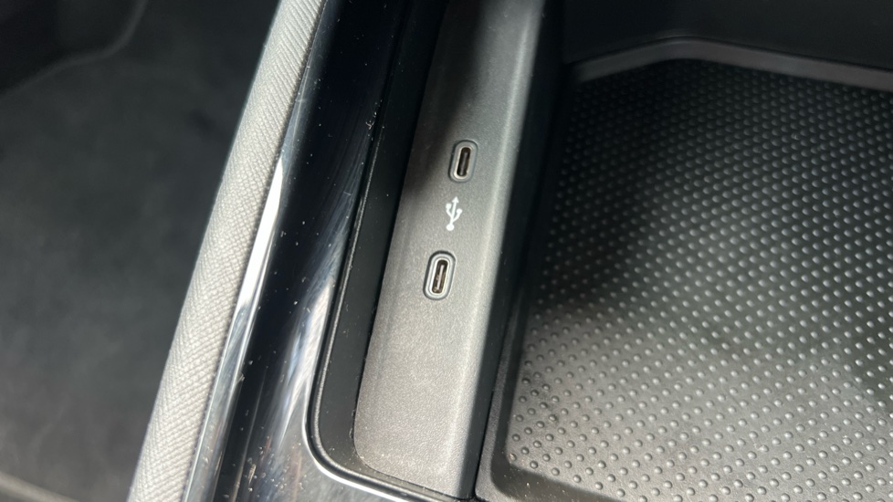 Skoda Kamiq 1.6 TDI SE L 5dr DSG Diesel Hatchback - Image 27