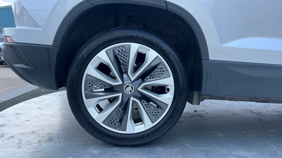 Skoda Karoq 1.5 TSI SE L 5dr DSG Petrol Estate - Image 7