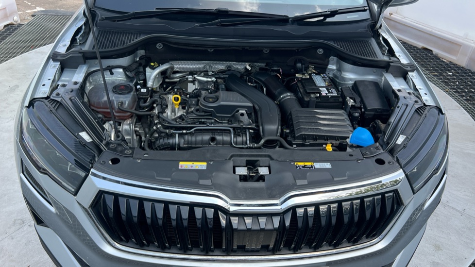 Skoda Karoq 1.5 TSI SE L 5dr DSG Petrol Estate - Image 8