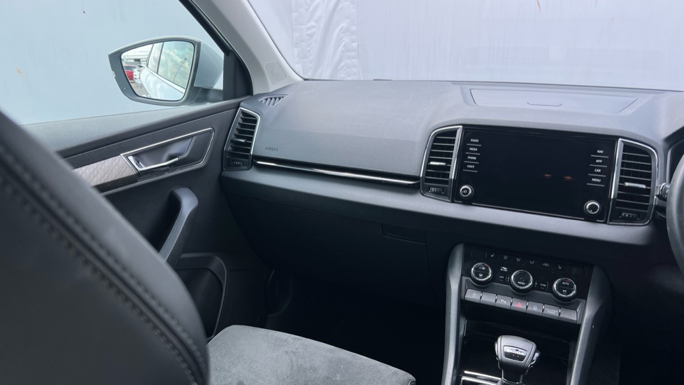 Skoda Karoq 1.5 TSI SE L 5dr DSG Petrol Estate - Image 14