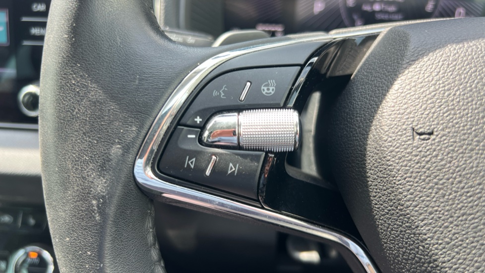 Skoda Karoq 1.5 TSI SE L 5dr DSG Petrol Estate - Image 33