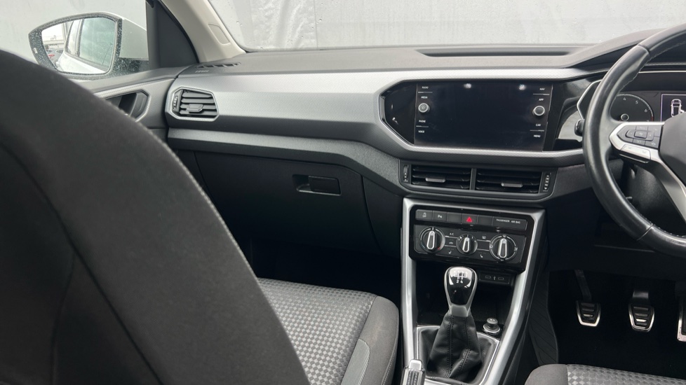 Volkswagen T-Cross 1.0 TSI Active 5dr Petrol Estate - Image 14