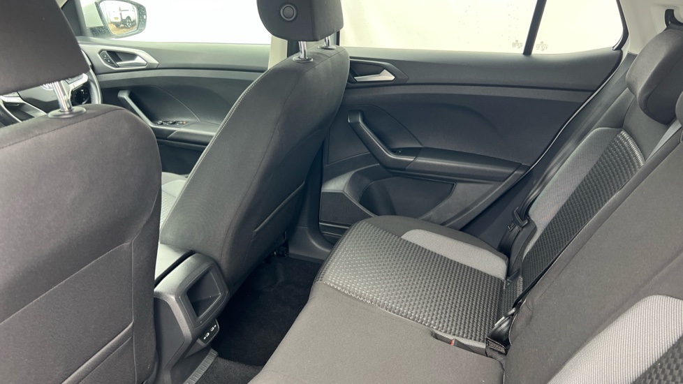 Volkswagen T-Cross 1.0 TSI Active 5dr Petrol Estate - Image 16