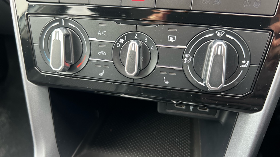 Volkswagen T-Cross 1.0 TSI Active 5dr Petrol Estate - Image 28