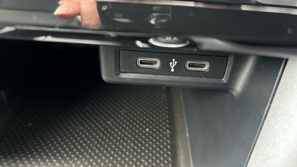 Volkswagen T-Cross 1.0 TSI Active 5dr Petrol Estate - Image 30