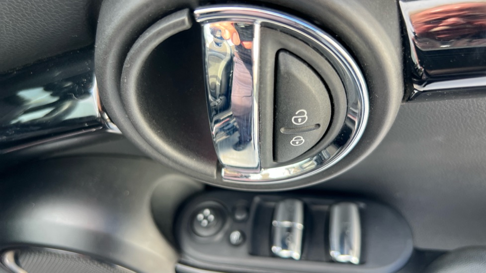 MINI Convertible 1.5 Cooper Sport II 2dr Auto Petrol Convertible - Image 37