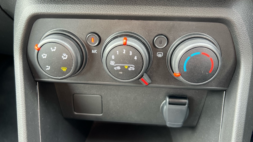 Dacia Sandero Stepway 1.0 TCe Expression 5dr Petrol Hatchback - Image 26