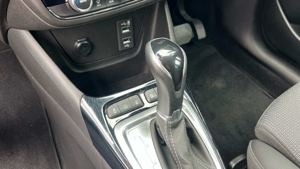 Vauxhall Crossland 1.2 Turbo [130] Elite Nav 5dr Auto Petrol Hatchback - Image 13