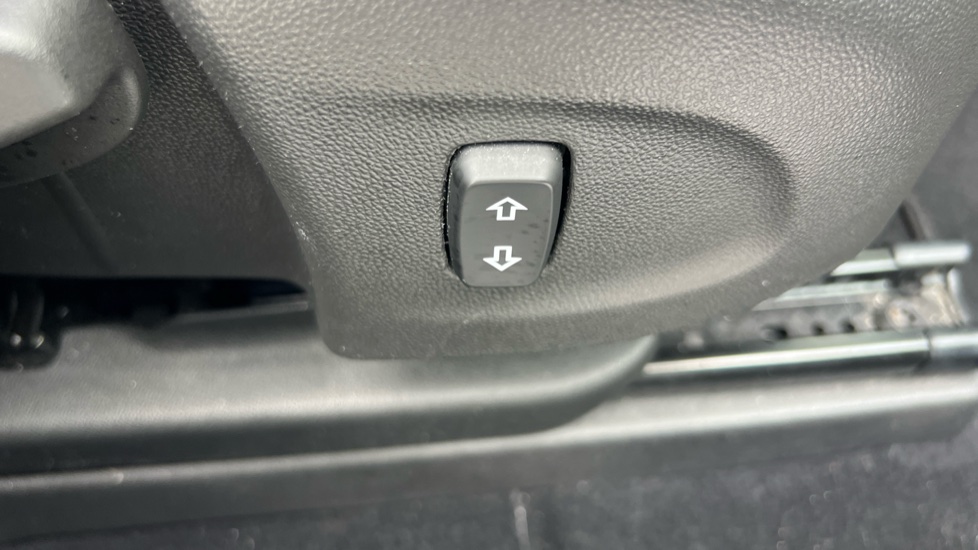 Vauxhall Crossland 1.2 Turbo [130] Elite Nav 5dr Auto Petrol Hatchback - Image 38