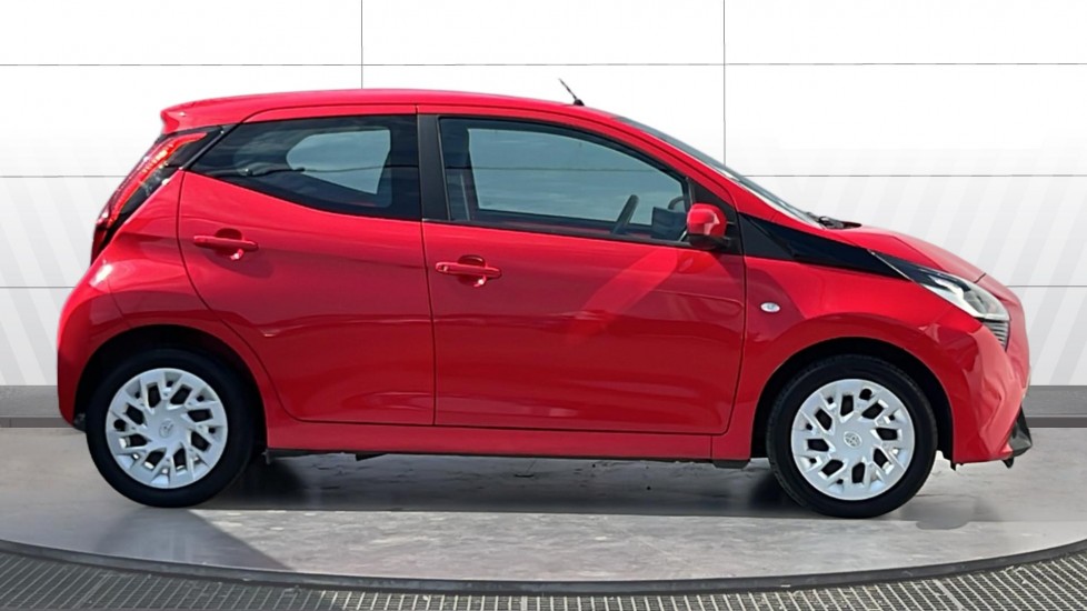 Toyota Aygo 1.0 VVT-i X-Play 5dr Petrol Hatchback - Image 5